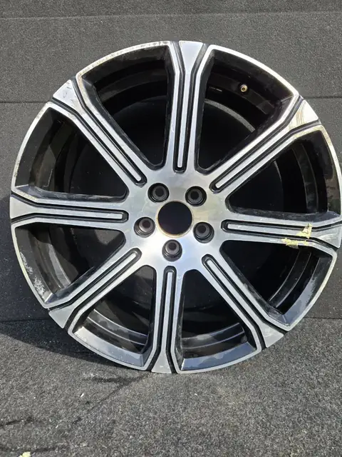 Volvo XC60 (II) · R20, фото 1
