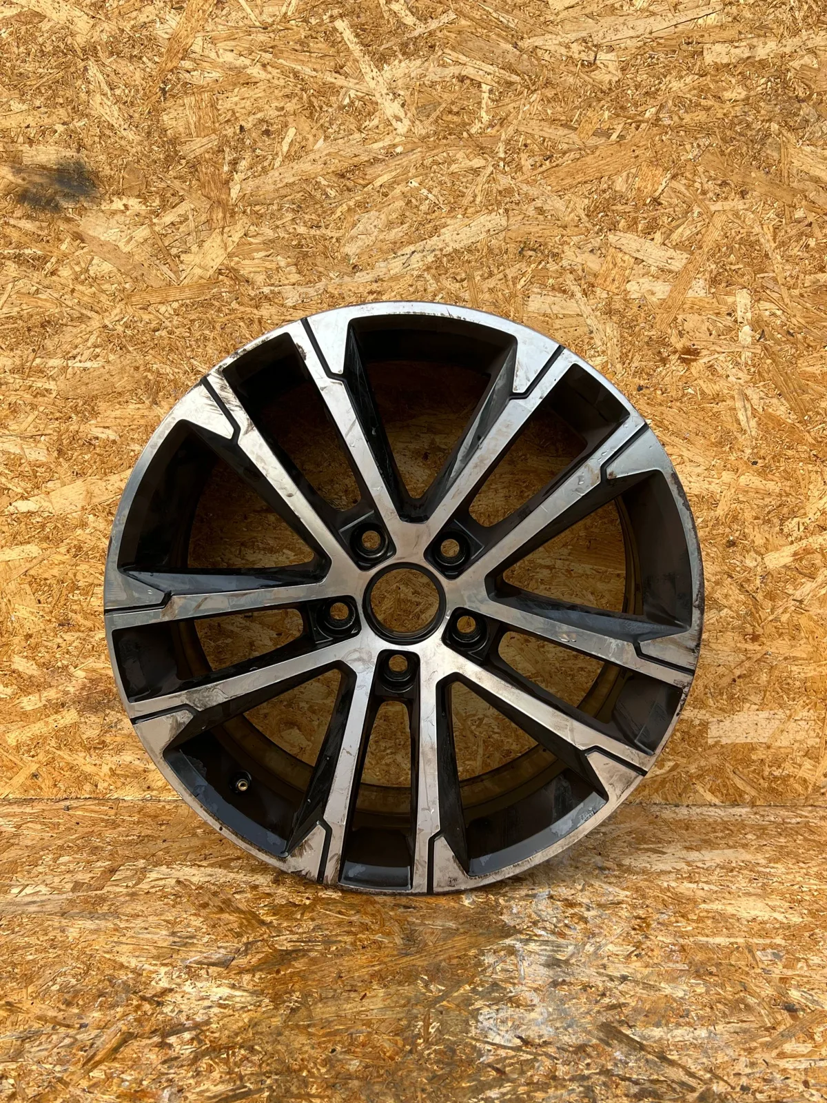 Диск № 1091 — 5G0 601 025 AK