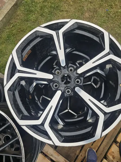 Lamborghini Urus — 4ML601025P